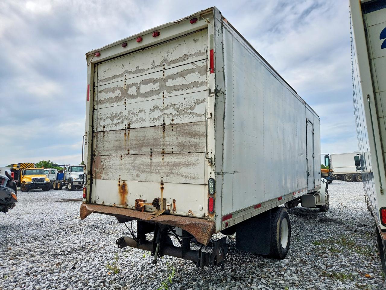 Freightliner M2