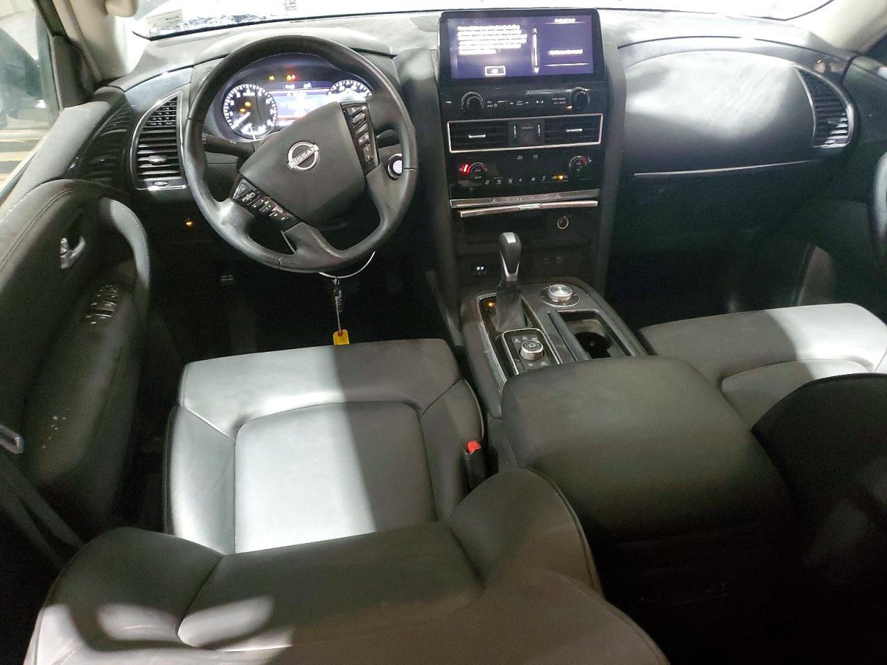Nissan Armada Sv