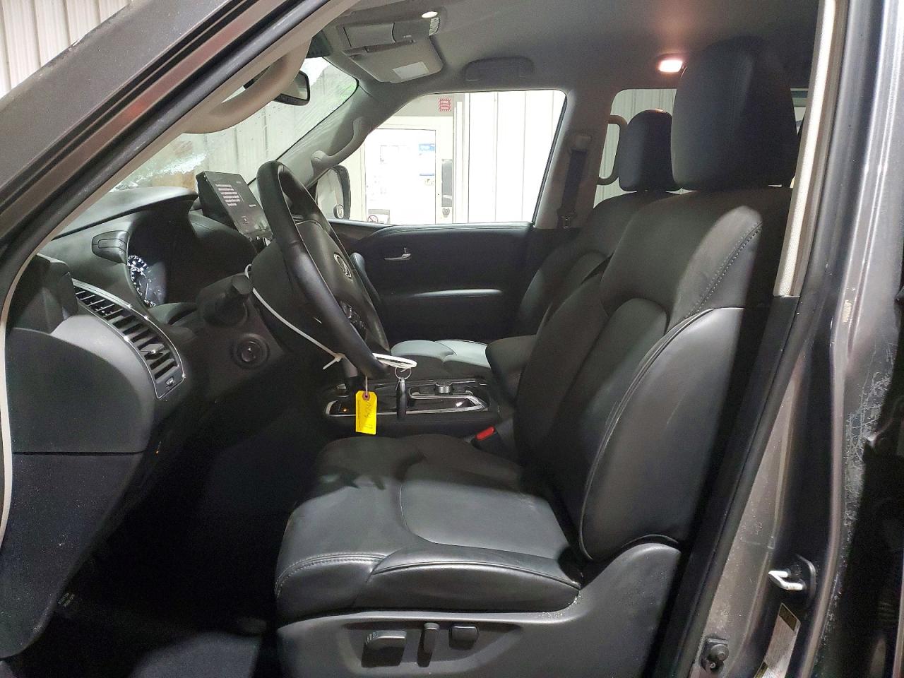 Nissan Armada Sv