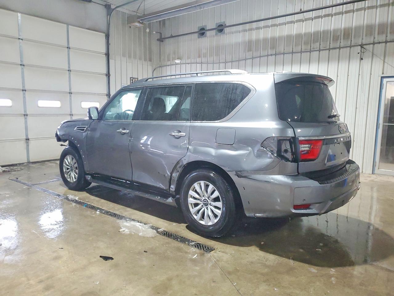Nissan Armada Sv