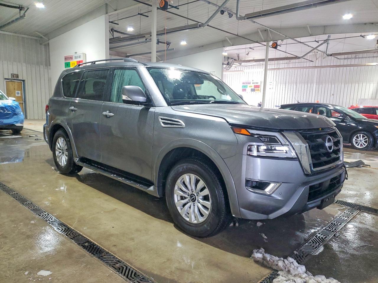 Nissan Armada Sv