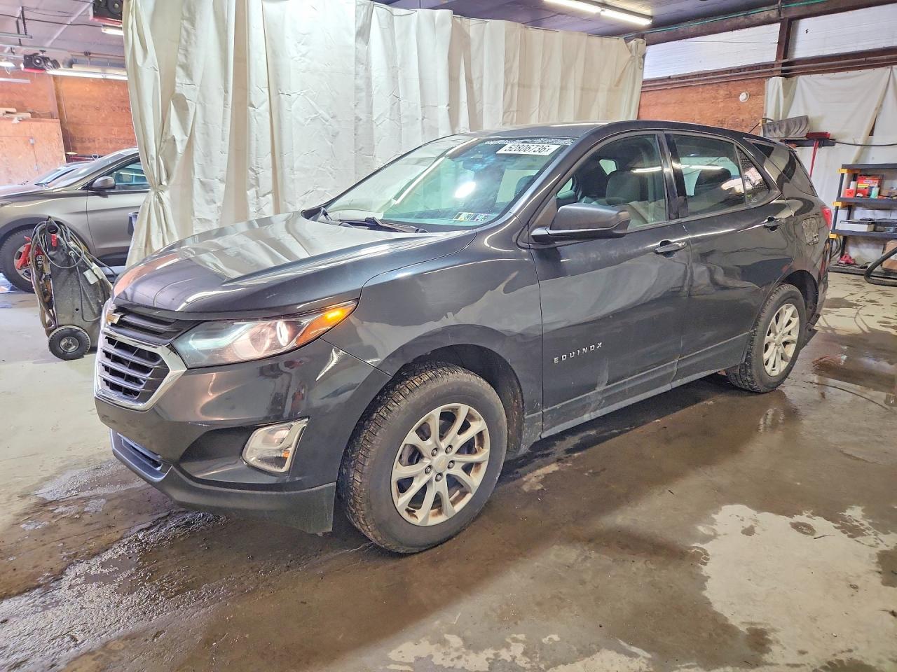 Salvage Chevrolet Equinox Image
