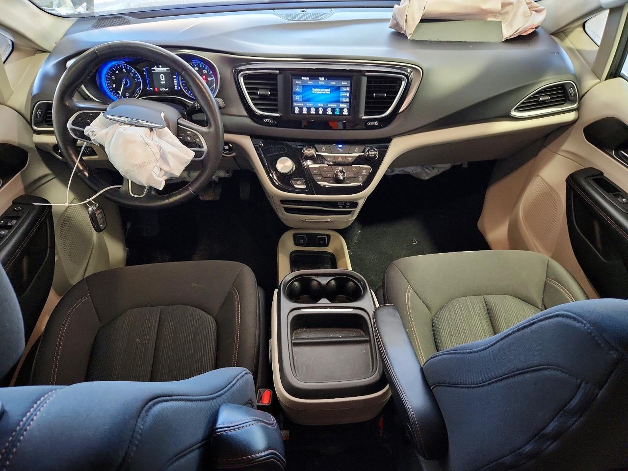 Chrysler Pacifica Touring