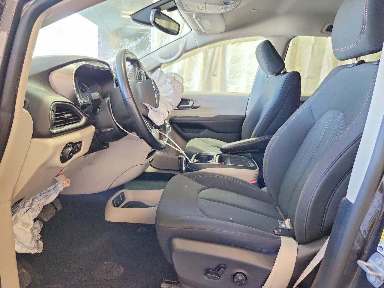 Chrysler Pacifica Touring