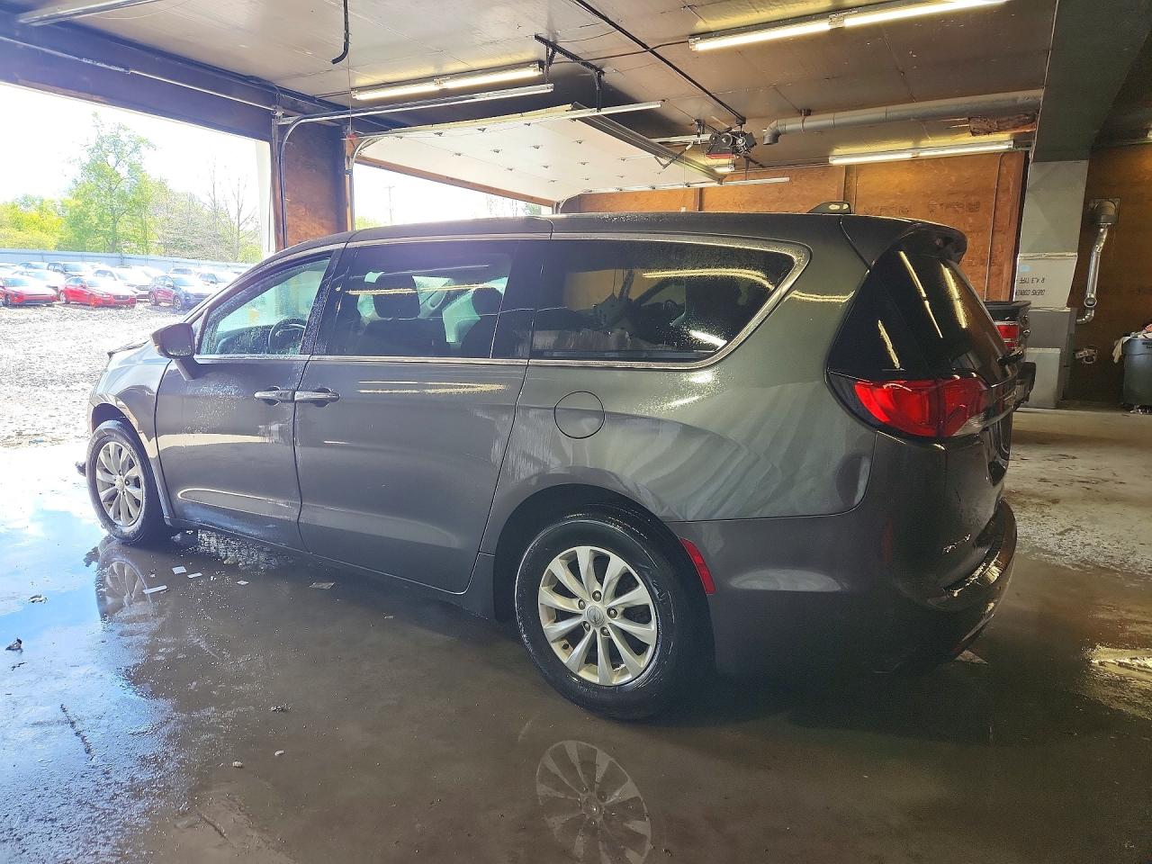 Chrysler Pacifica Touring