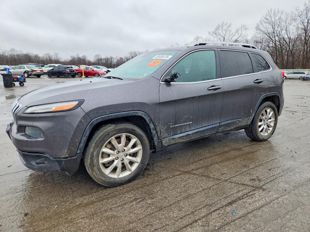 Salvage Jeep Cherokee Image