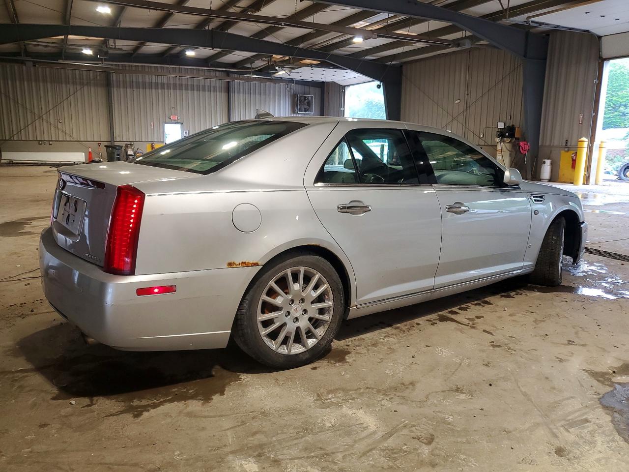 Cadillac STS