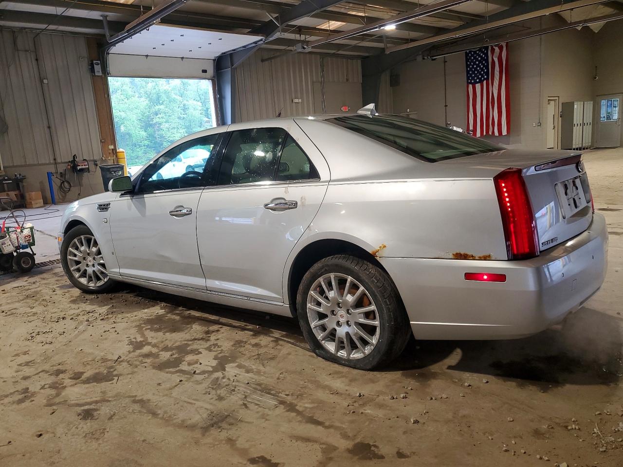 Cadillac STS