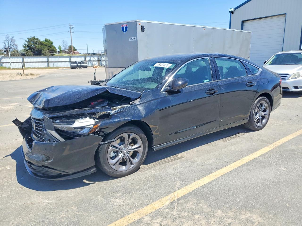 Salvage Honda Accord Image