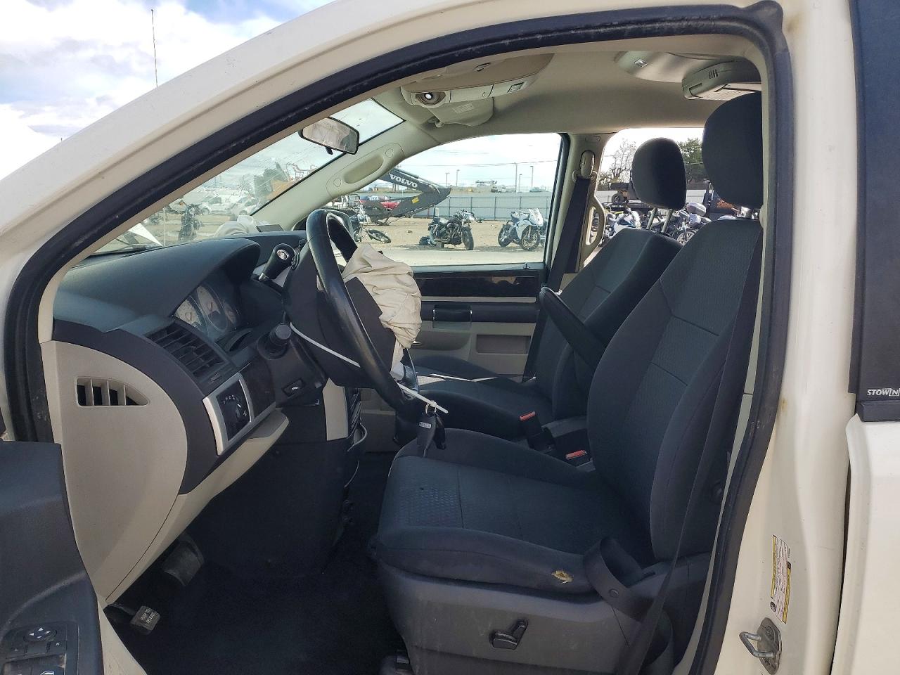 Dodge Caravan Sxt
