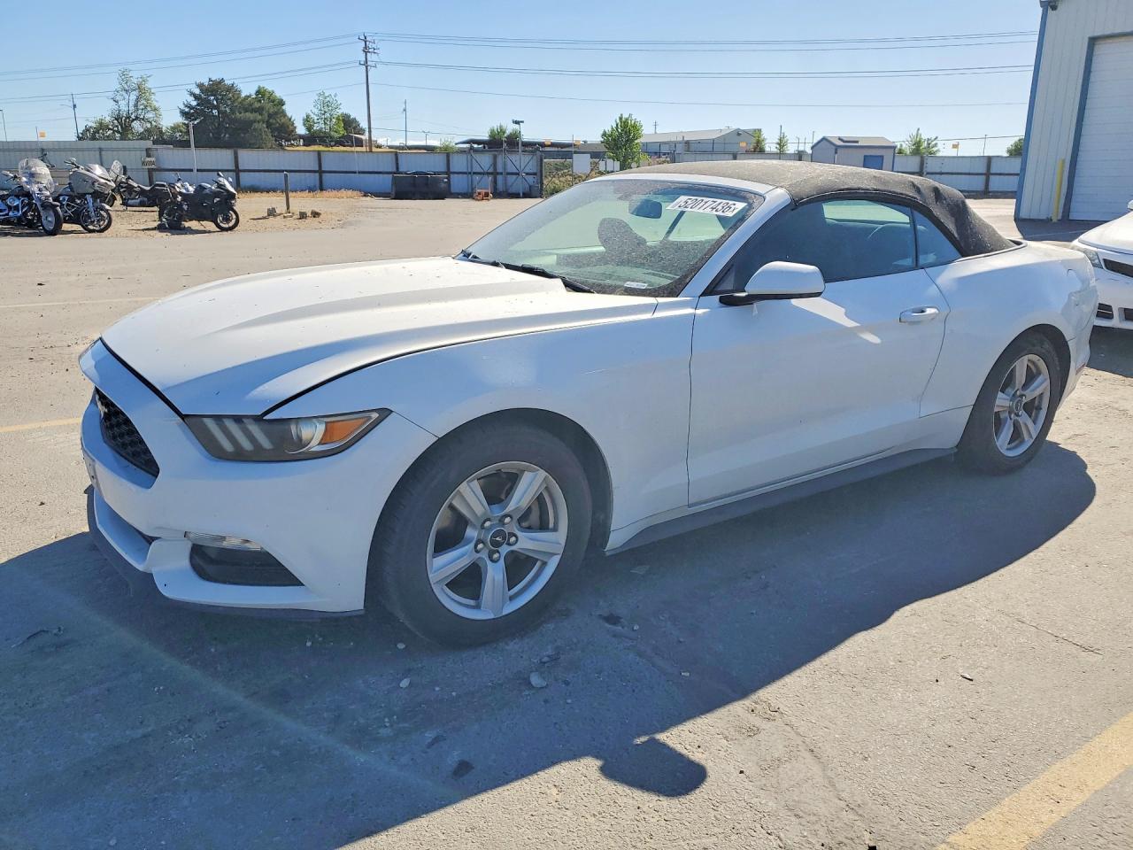 Salvage Ford Mustang Image