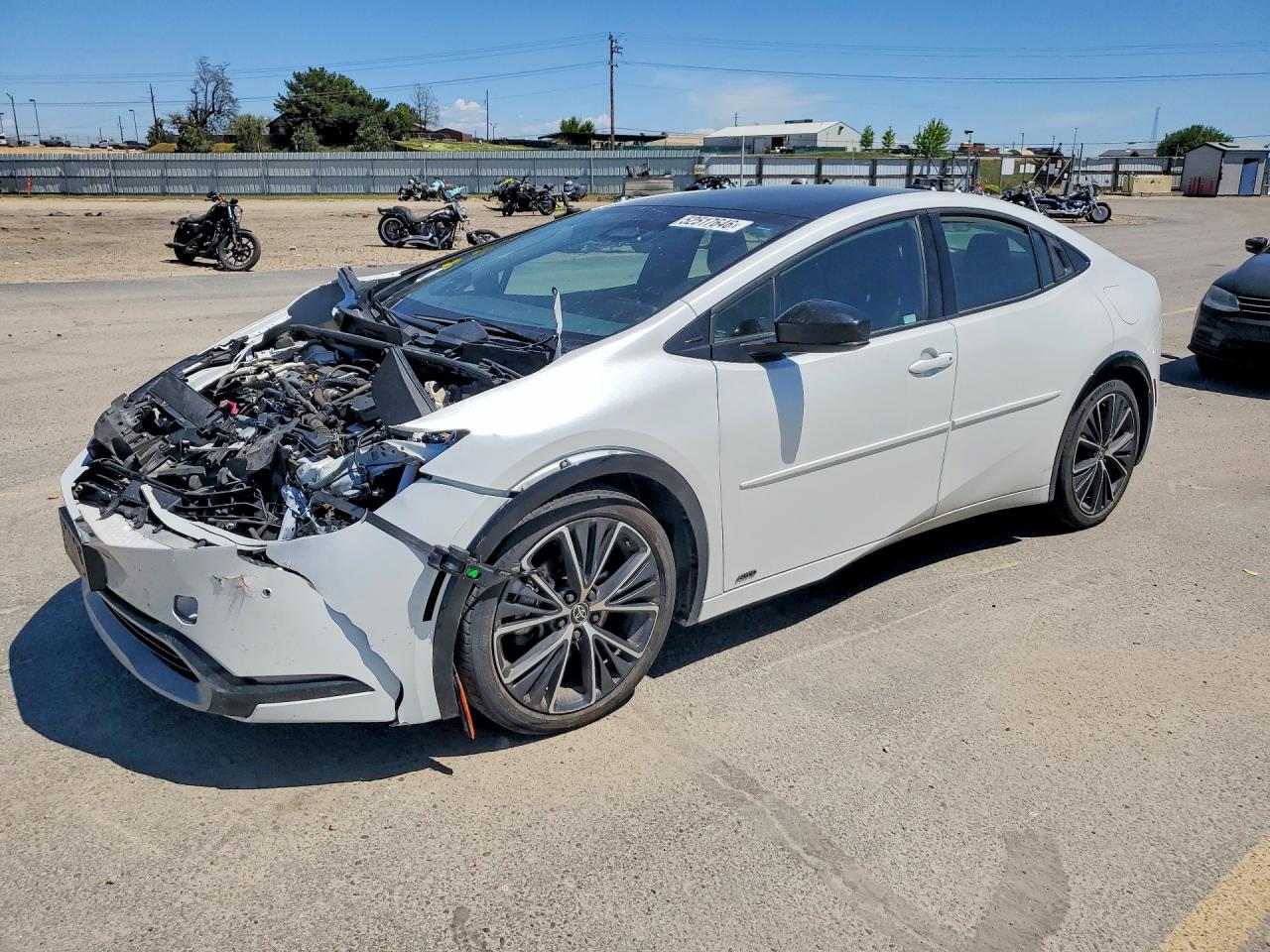 Salvage Toyota Prius Image