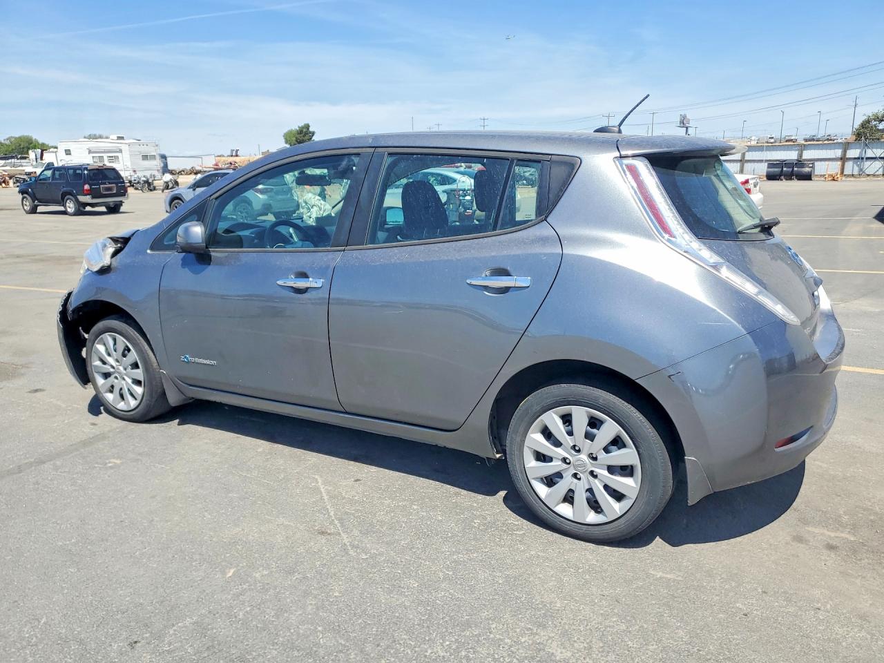 Nissan LEAF S
