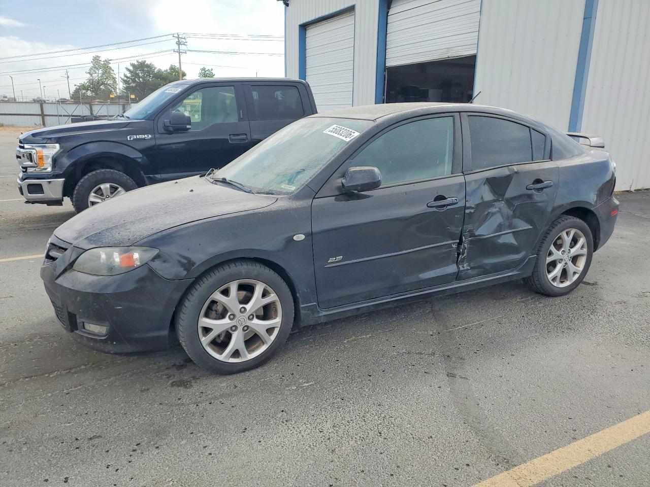 Salvage Mazda Mazda3 Image