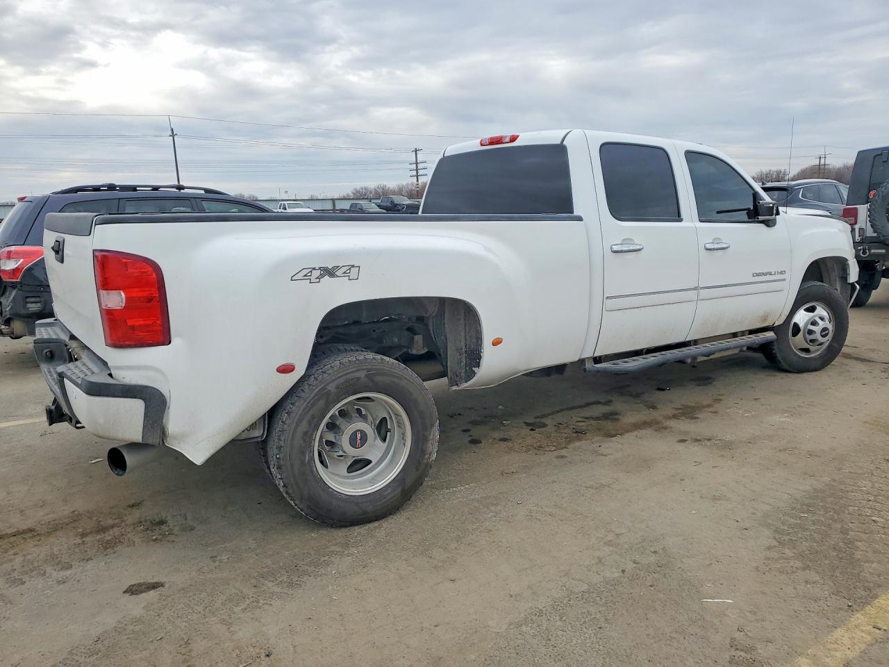 GMC Sierra K3500 Denali