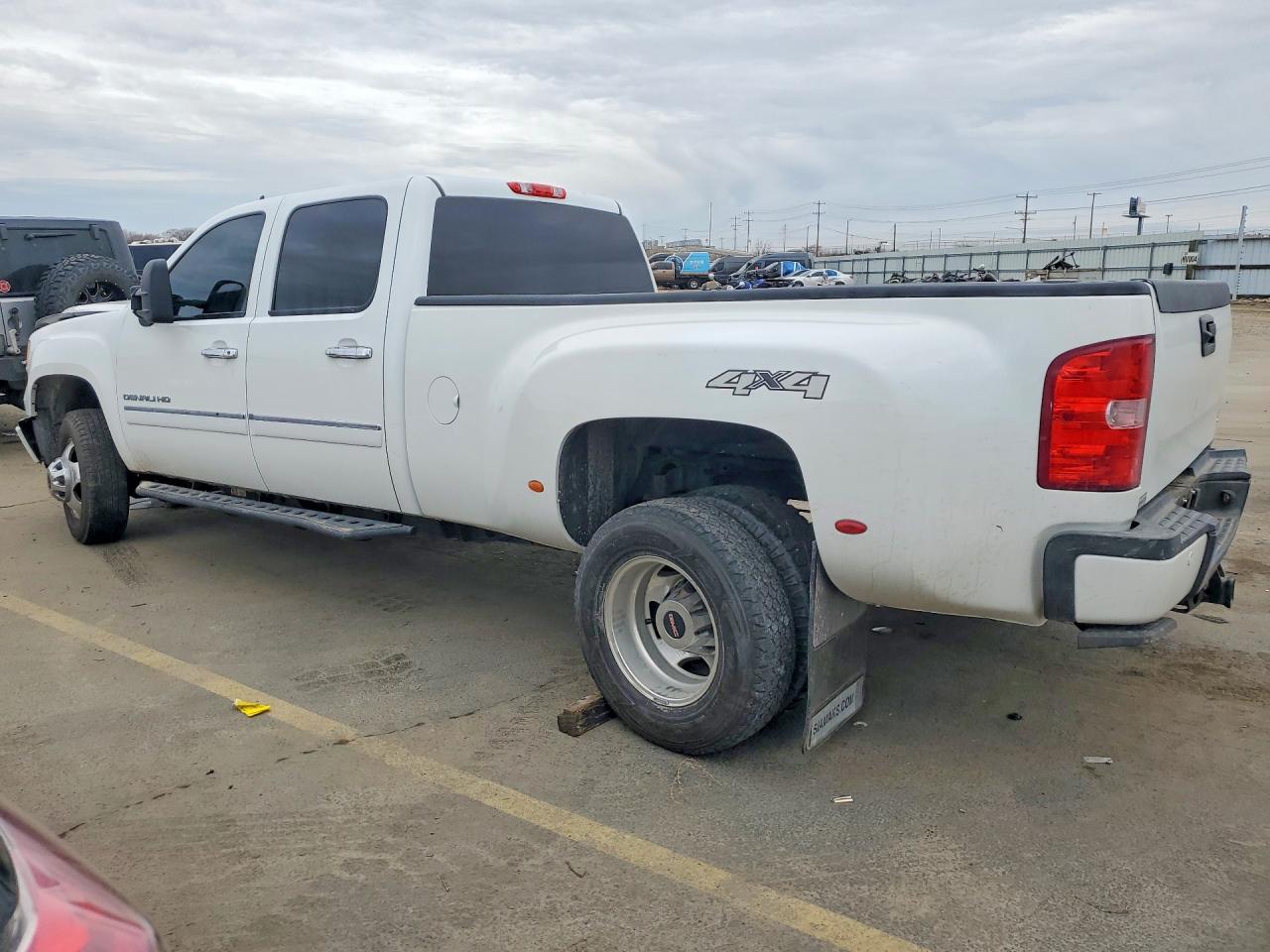GMC Sierra K3500 Denali