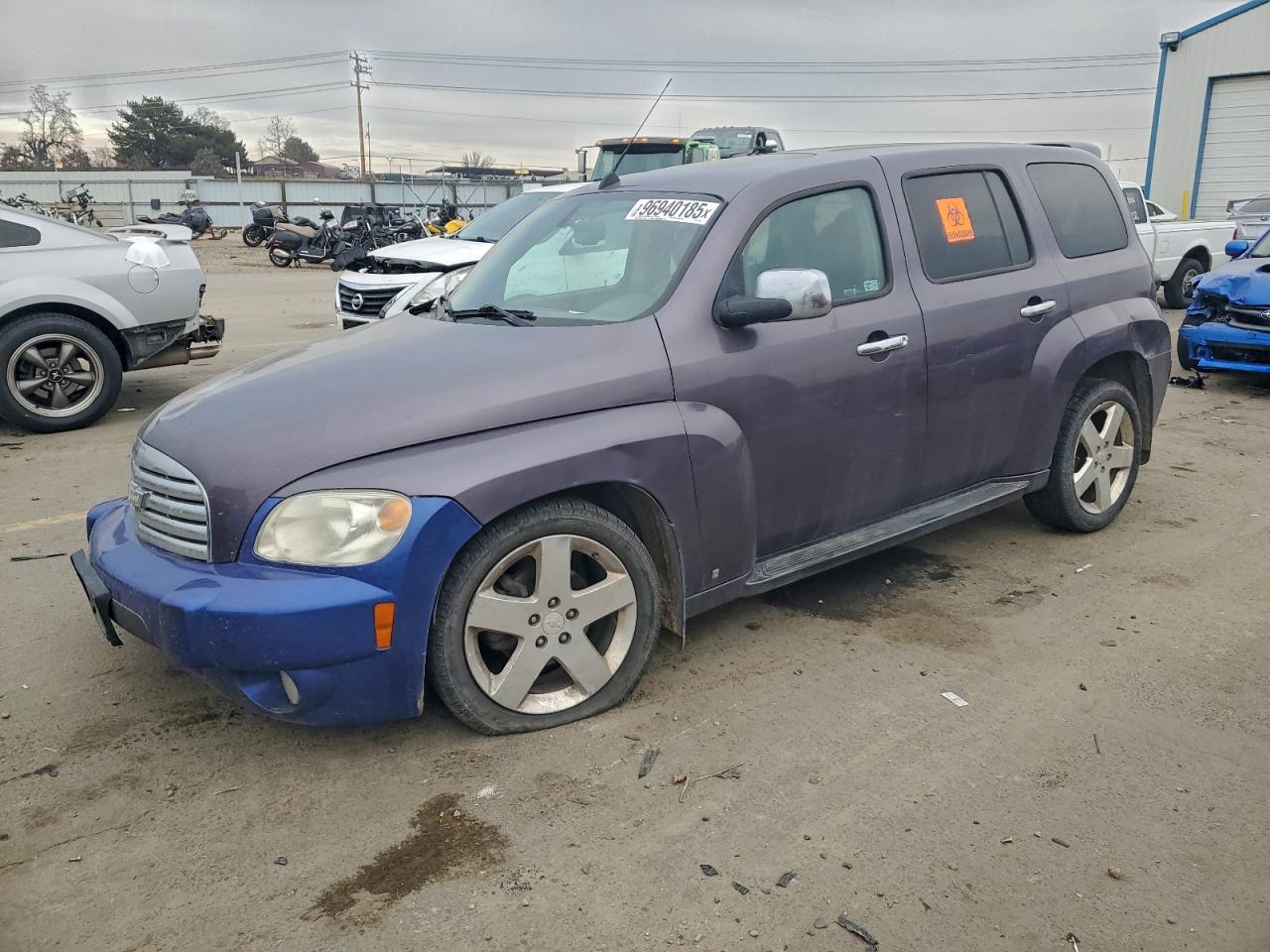 Salvage Chevrolet HHR Image
