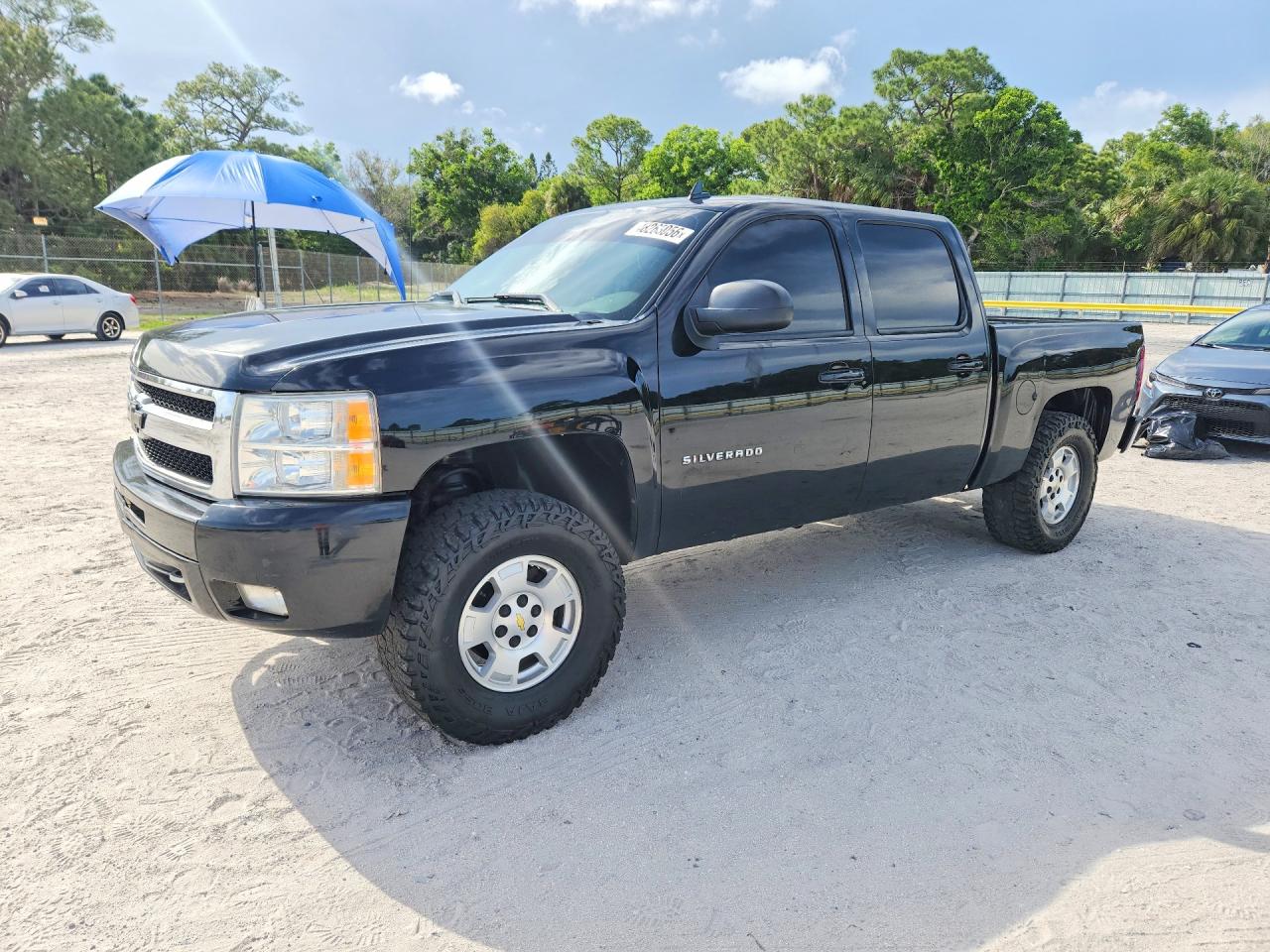 Salvage Chevrolet Silverado Image