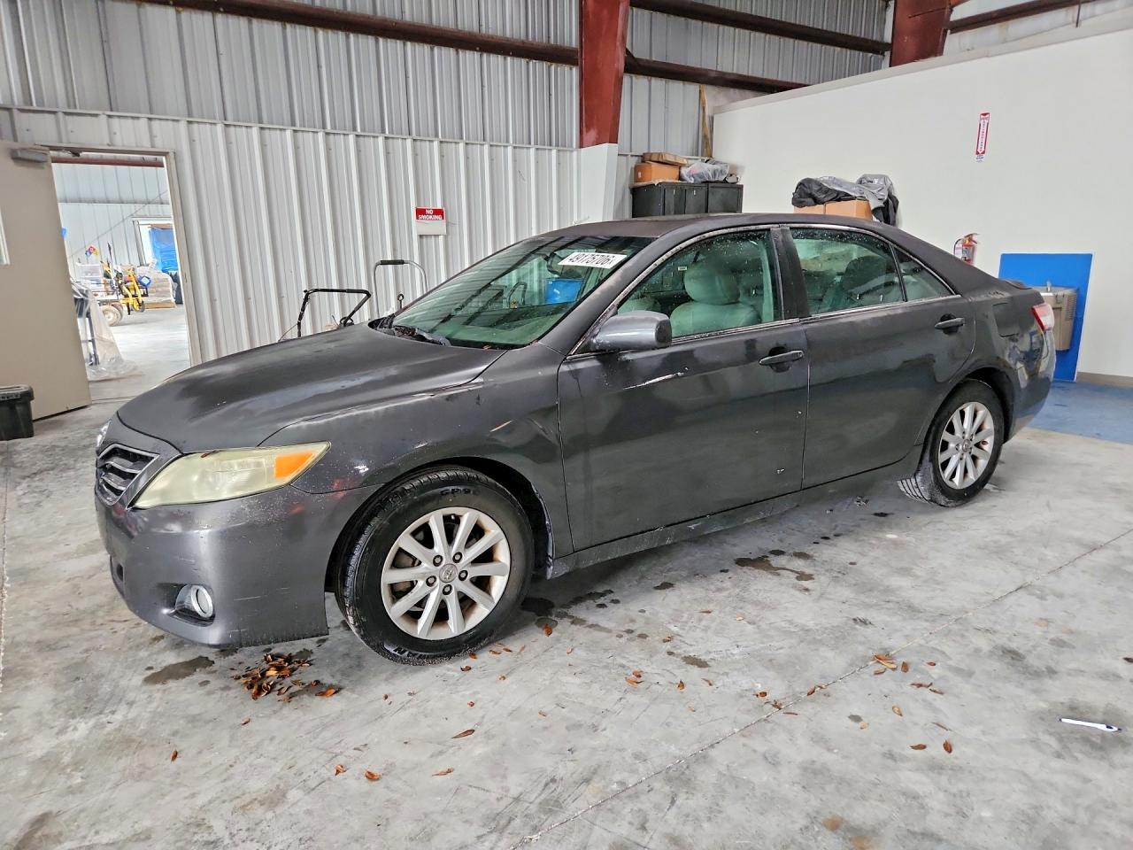 Salvage Toyota Camry Image