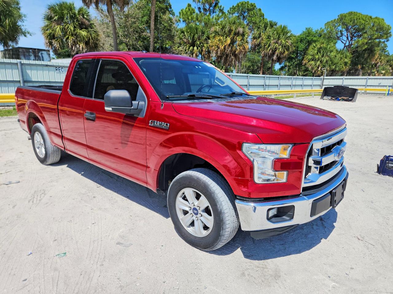 Ford F-150 Super Cab