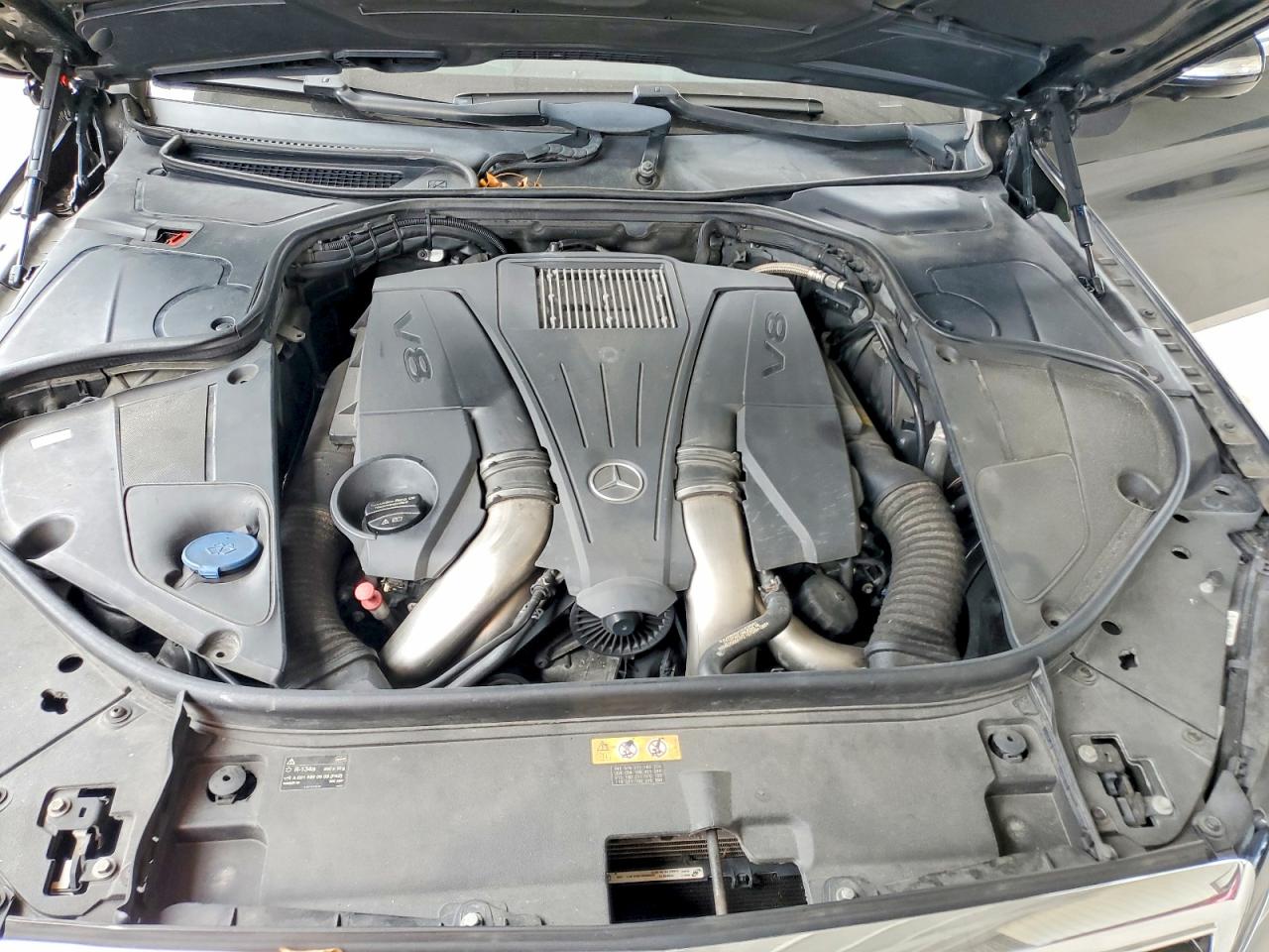 Mercedes-Benz S-Class 550