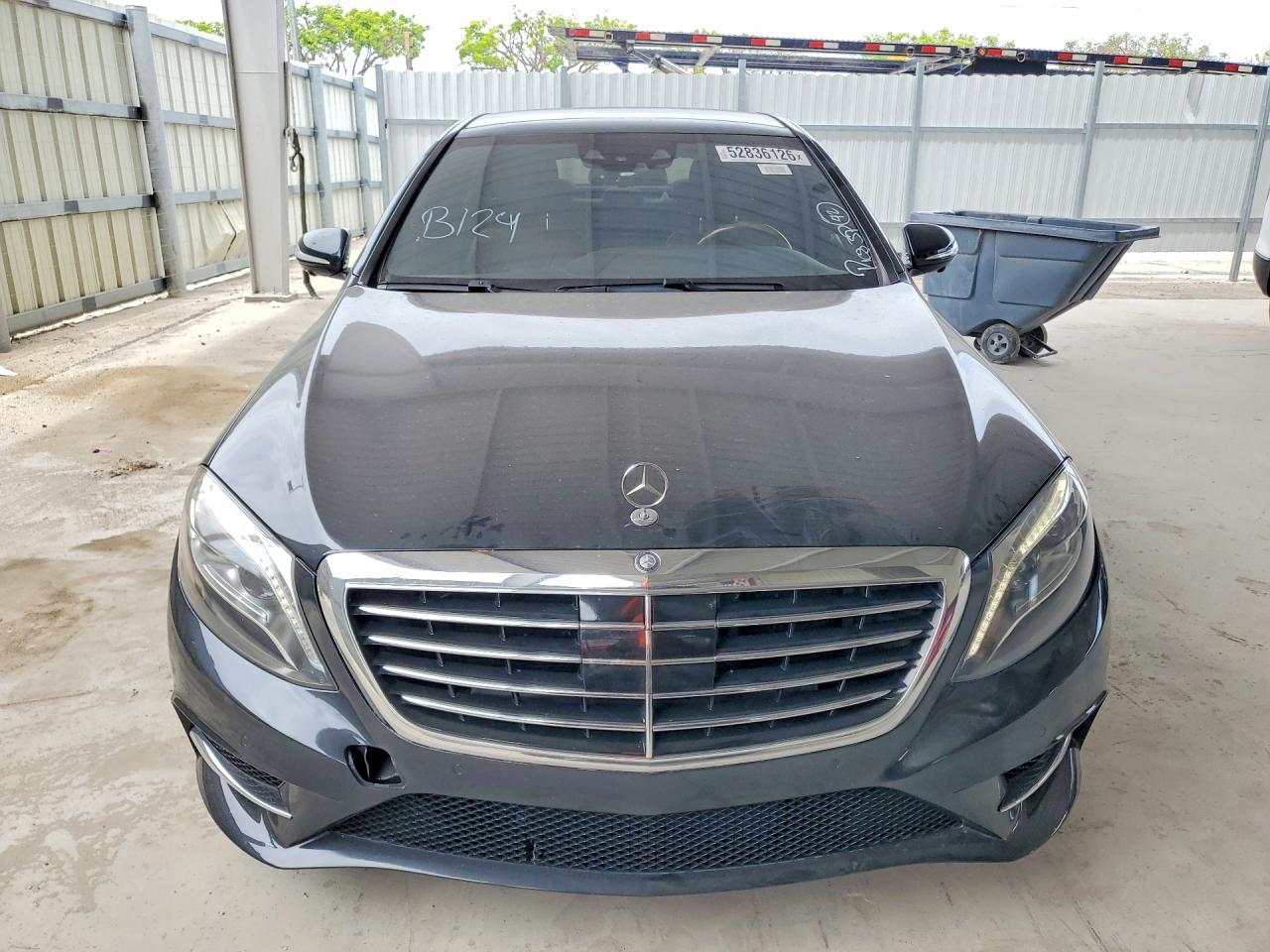 Mercedes-Benz S-Class 550