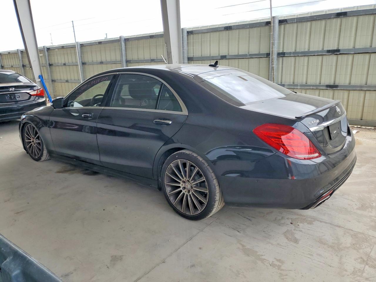 Mercedes-Benz S-Class 550