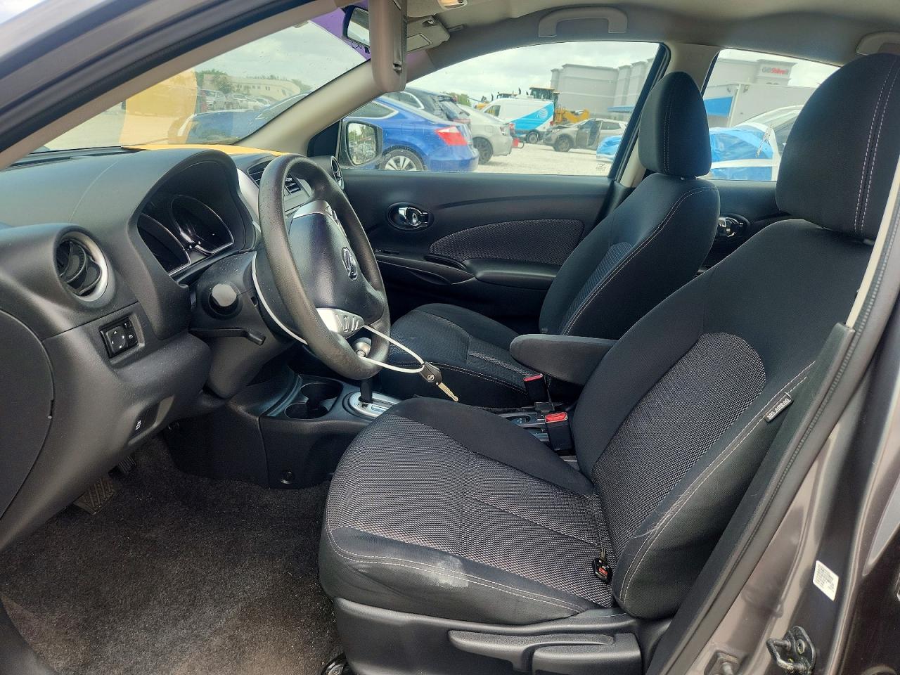 Nissan Versa 1.6 Sv