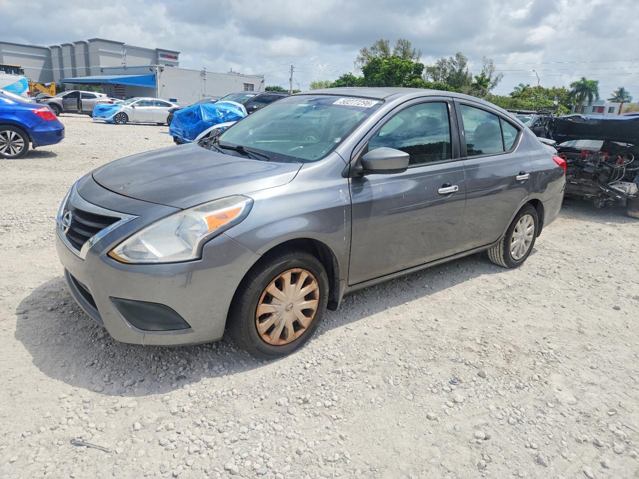 Salvage Nissan Versa Image