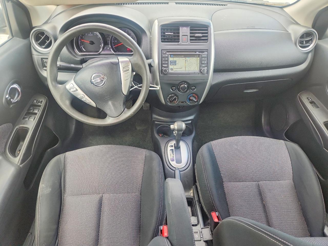 Nissan Versa 1.6 Sv