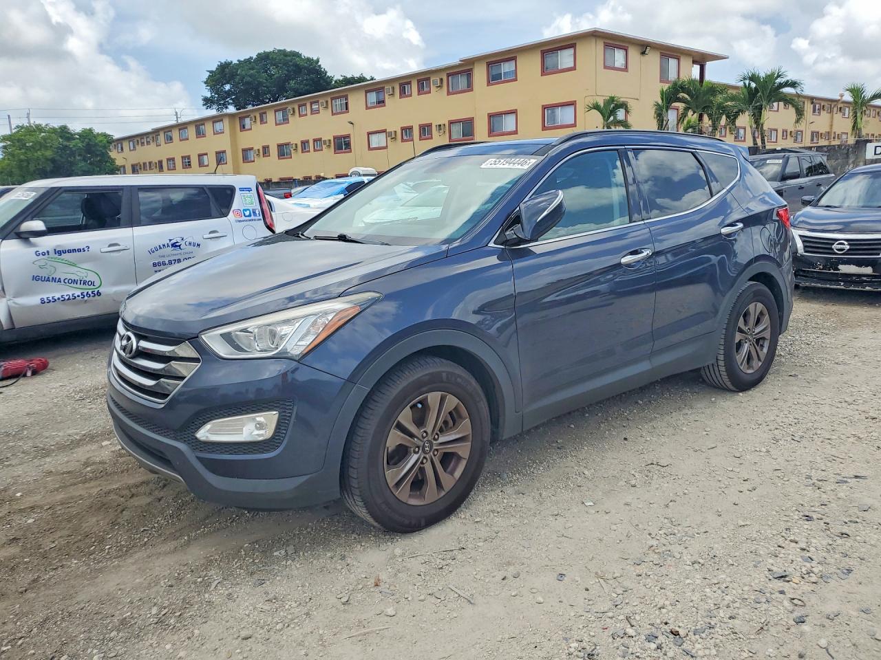 Salvage Hyundai SANTA FE Image