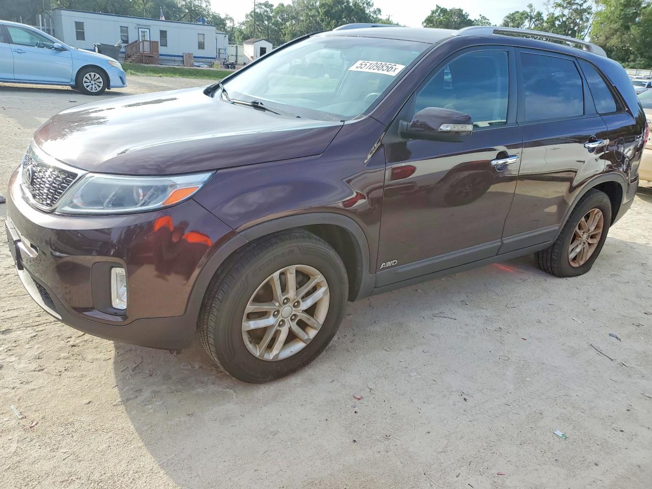 Salvage Kia Sorento Image
