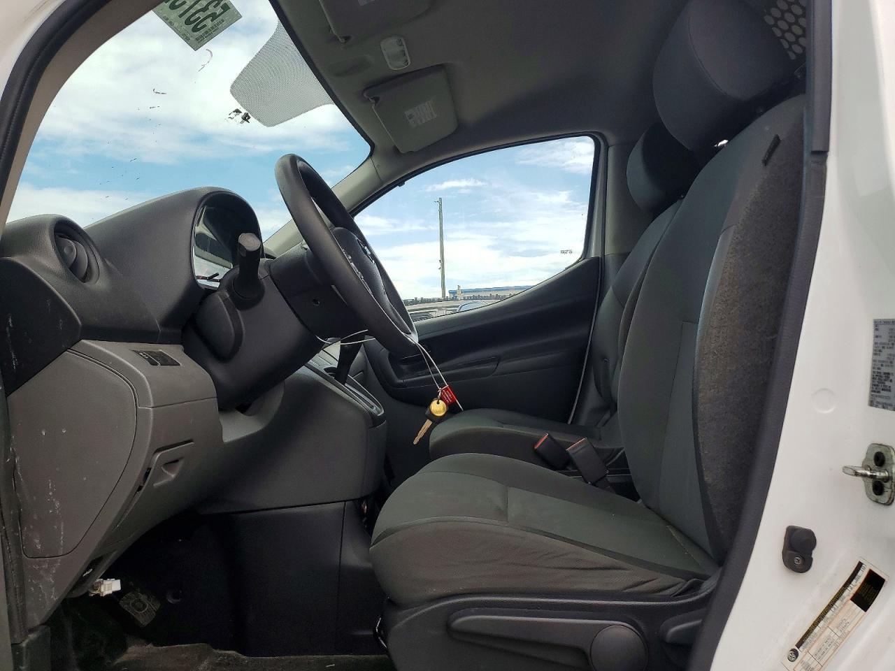 Nissan Nv S