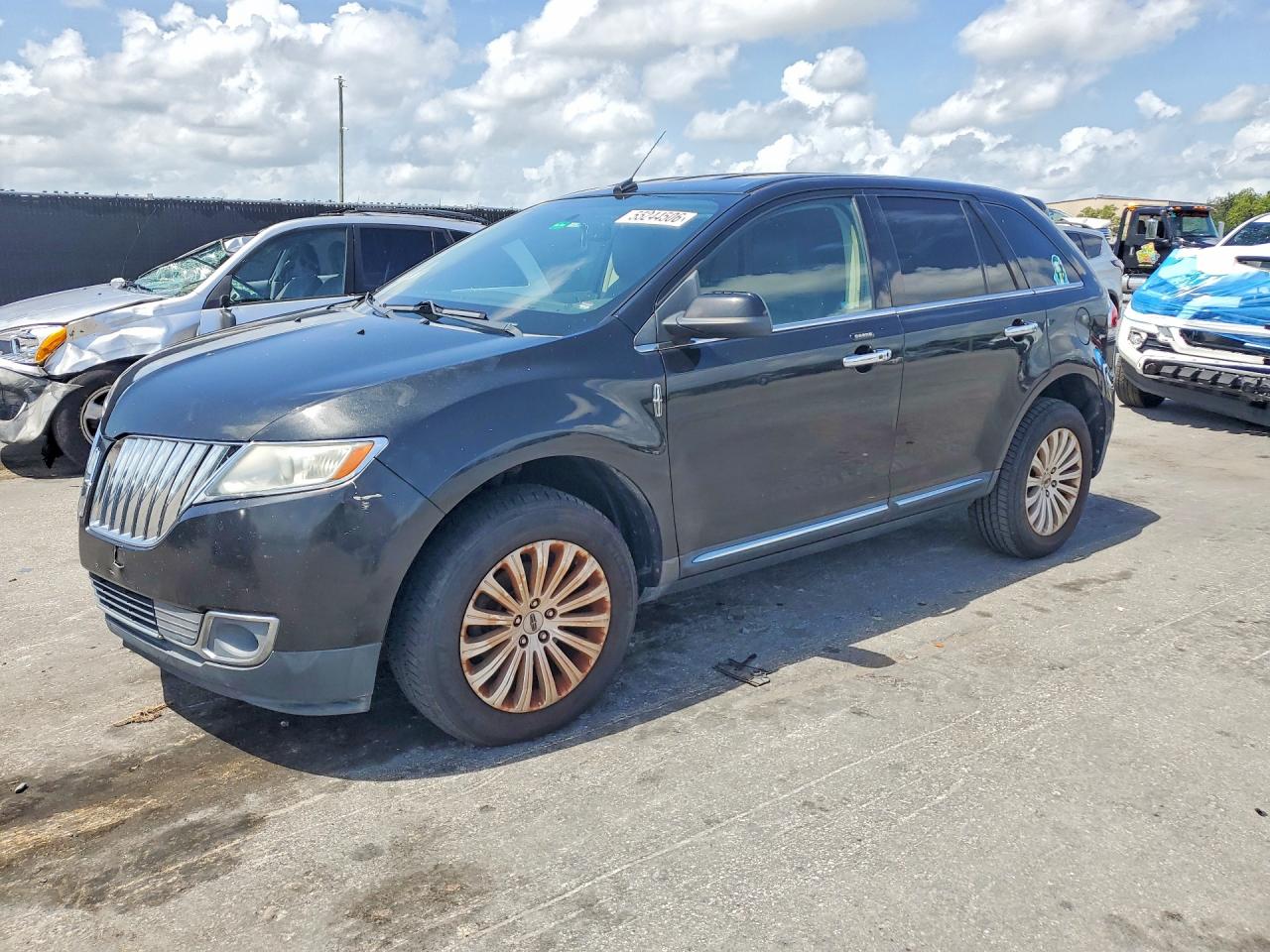 Salvage Lincoln MKX Image