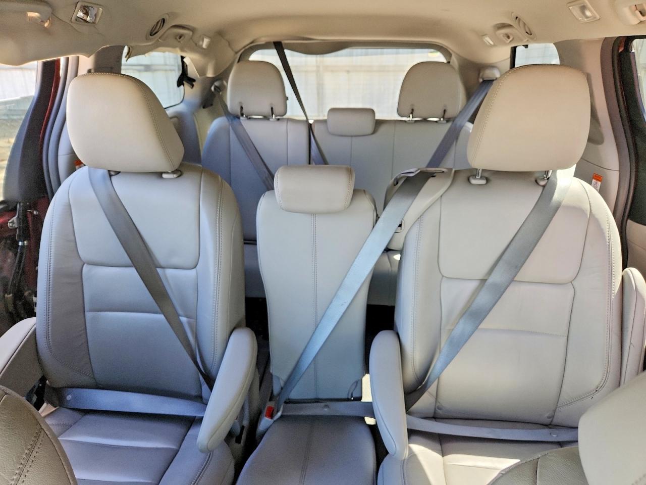 Toyota Sienna Xle Premium 8-passenger