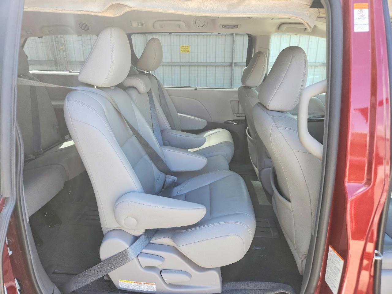 Toyota Sienna Xle Premium 8-passenger