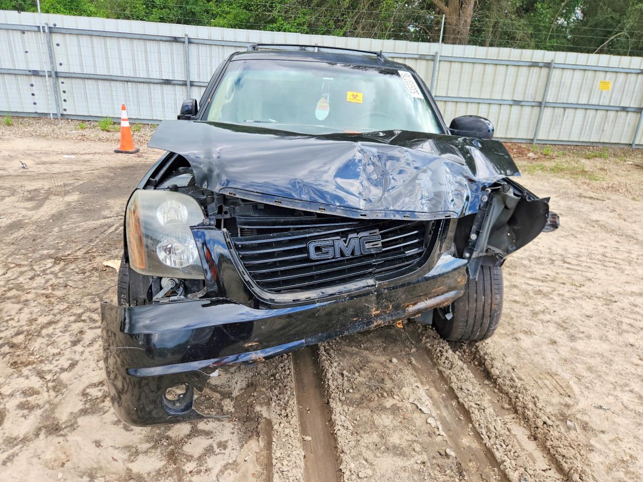 GMC Yukon C1500