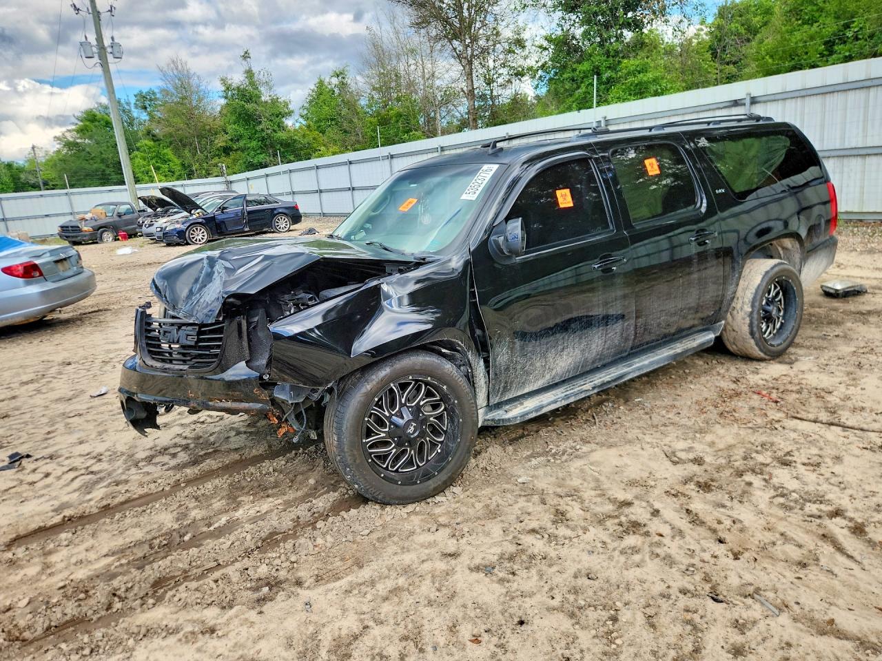 Salvage GMC Yukon Image