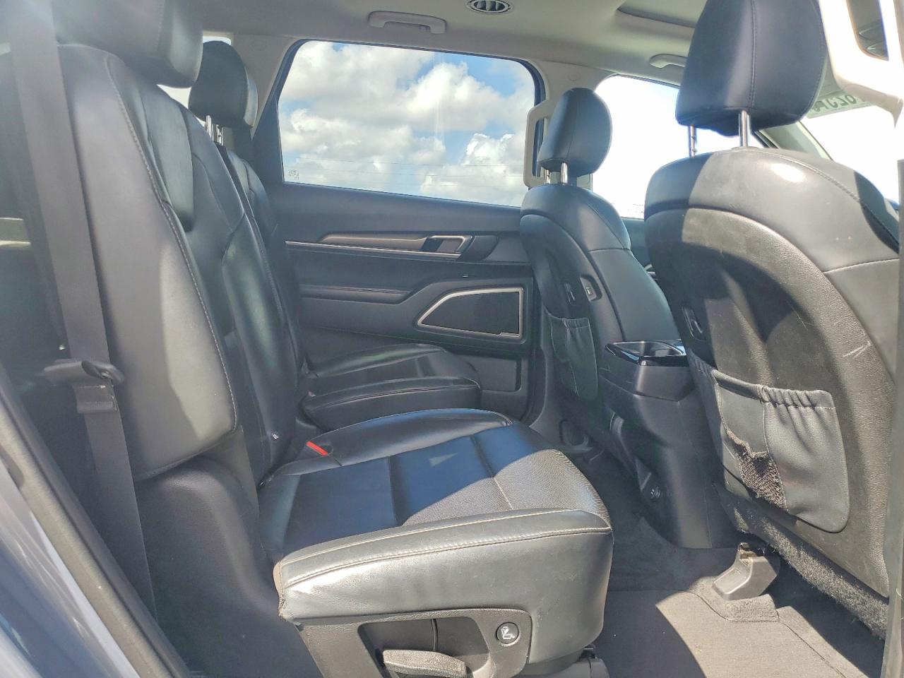 Kia Telluride S