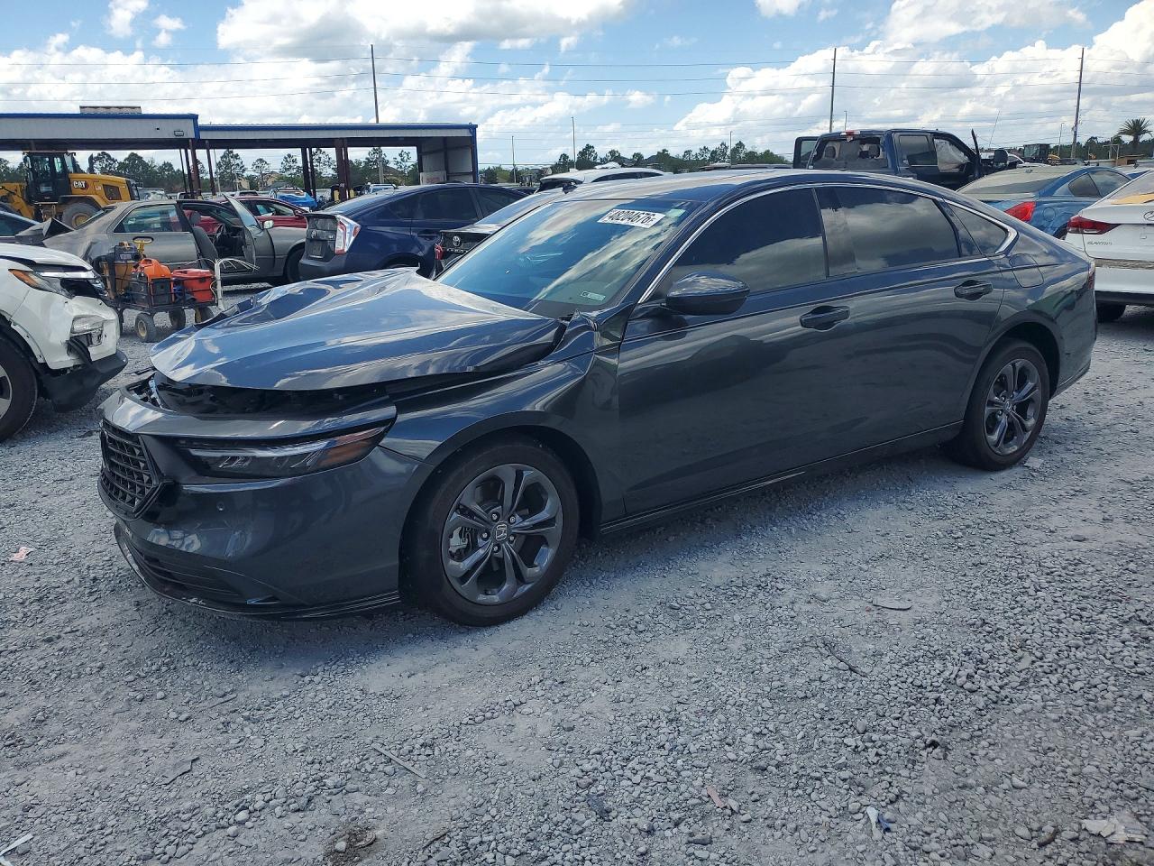 Salvage Honda Accord Image