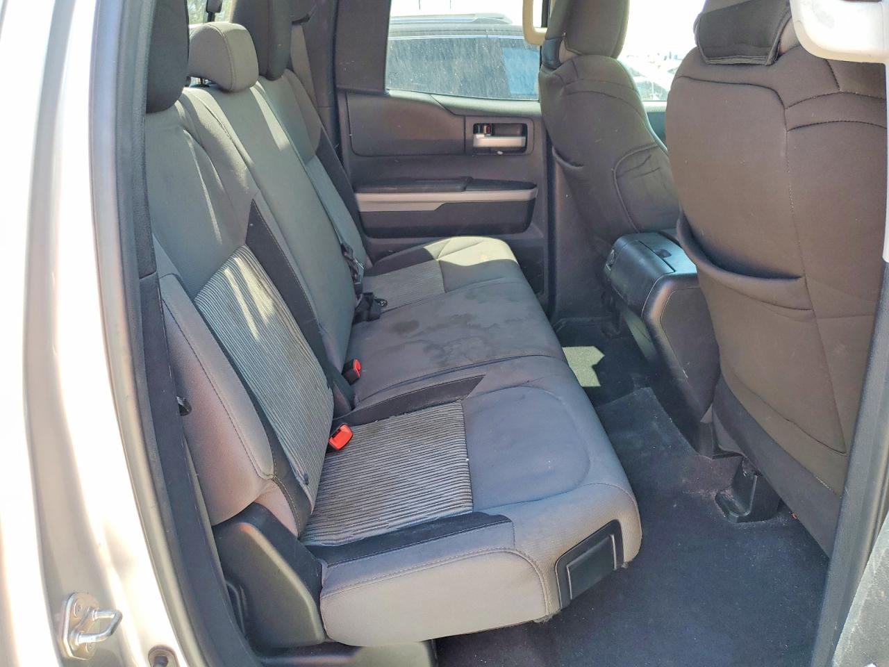 Toyota Tundra Sr5