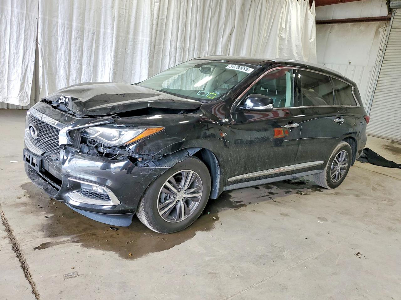 Salvage INFINITI Qx Image