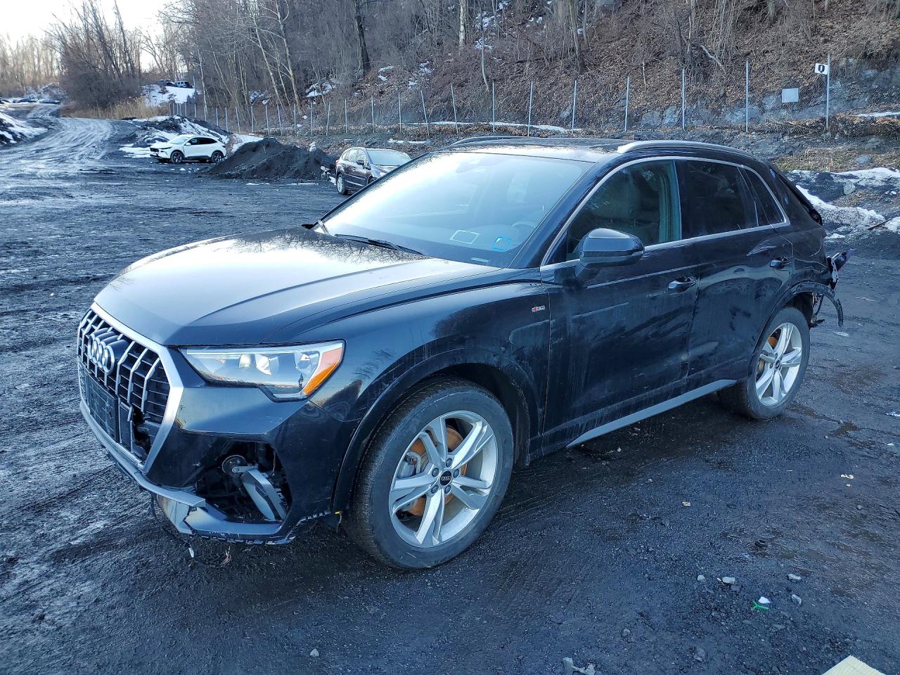 Salvage Audi Q3 Image