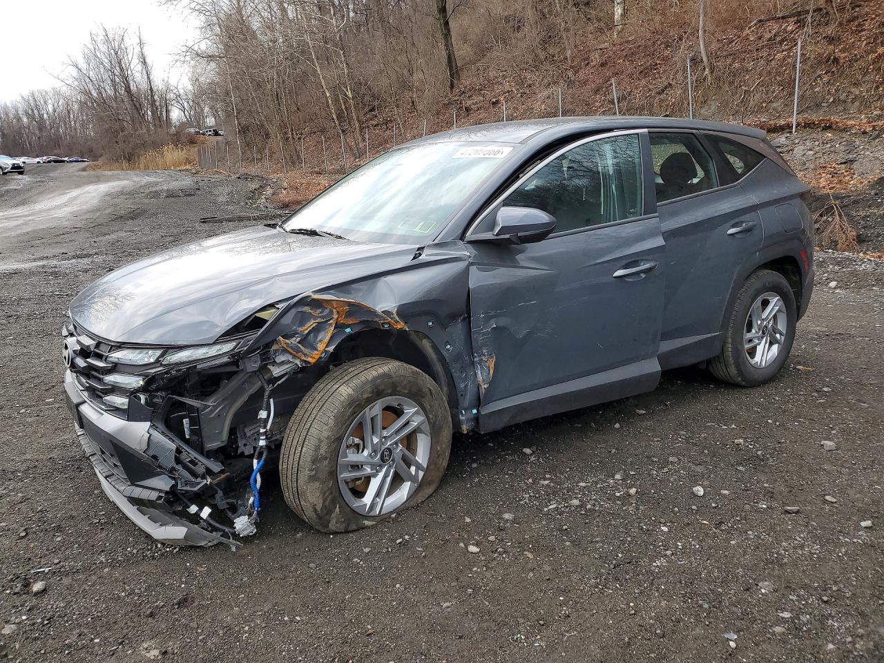 Salvage Hyundai TUCSON Image