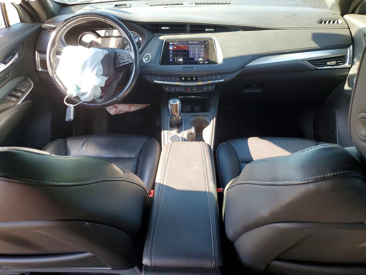 Cadillac XT4 Premium Luxury
