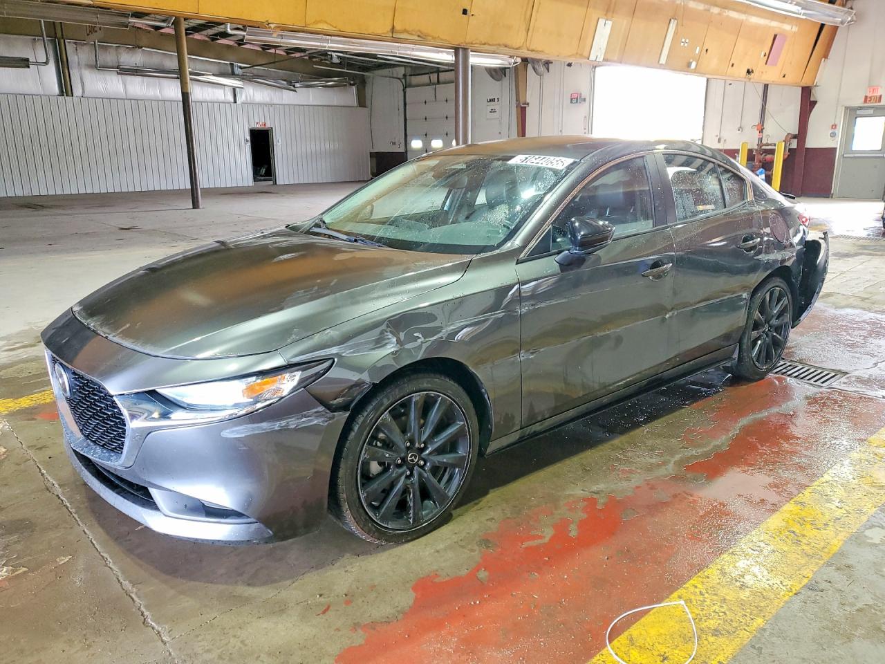Salvage Mazda Mazda3 Image