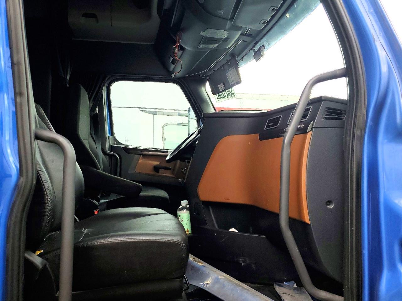 Freightliner Cascadia 126