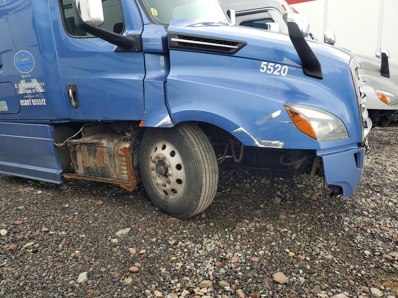 Freightliner Cascadia 126