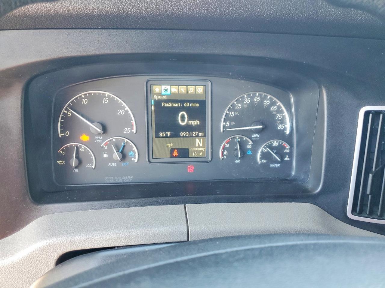 Freightliner Cascadia 126