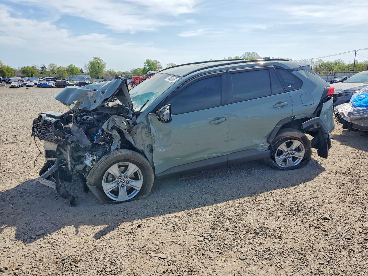 Salvage Toyota RAV4 Image